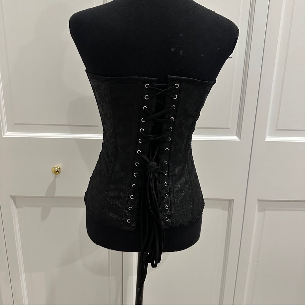 NWT Black and Red Lace Corset Top - Picture 3 of 10